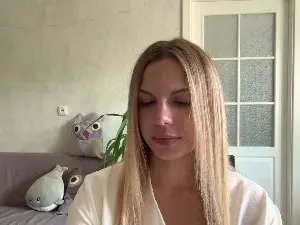 NydiaYauck  live sex cam