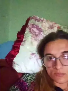 Aurora205  live sex cam