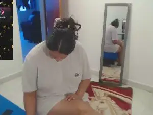 LauraFoxx  live sex cam