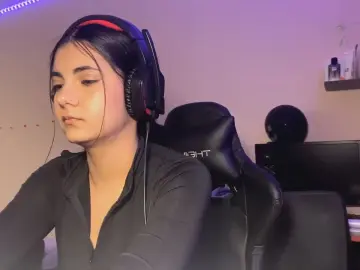 AnnamaeBroglie  live sex cam