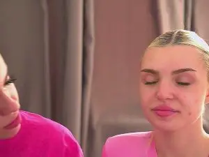 MaxineDeman  live sex cam