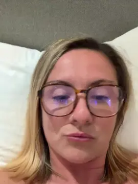 Prettygirl123  live sex cam