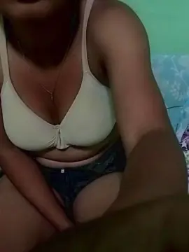 Gracia31  live sex cam