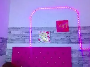 Needy_neighbor  live sex cam