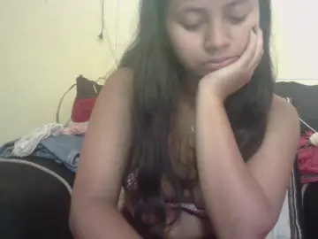 Coralliah  live sex cam