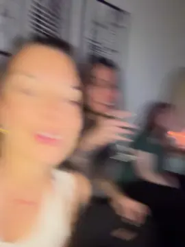 Flor_aura30  live sex cam