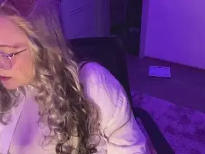 CordiePeinado  live sex cam