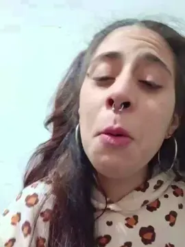 Naiaraoyarzun  live sex cam