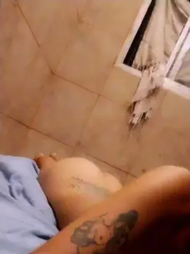 Sashmoon420  live sex cam