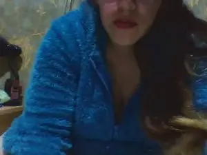 Gigi_32  live sex cam
