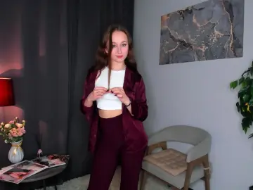 JulieLamb  live sex cam