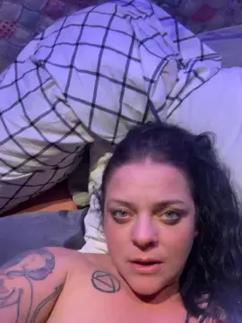 Squirtsnflirts  live sex cam