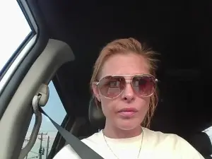 Tabby86  live sex cam