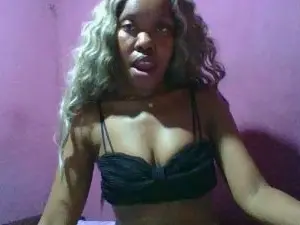 Yathia  live sex cam