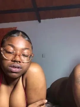 Ebony_chayna_s1  live sex cam