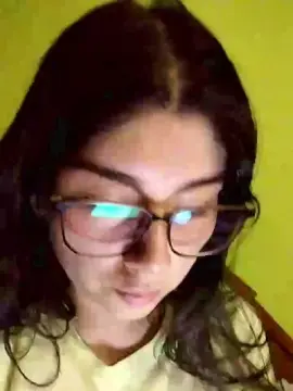 Parejar_22  live sex cam