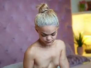 MaiaMini  live sex cam