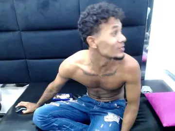 Hilarydolls  live sex cam