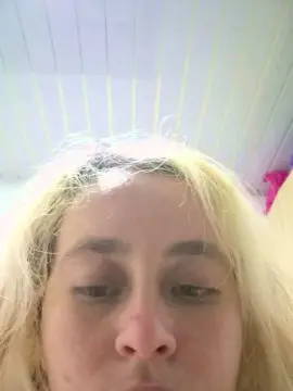 Veronaughty4U  live sex cam