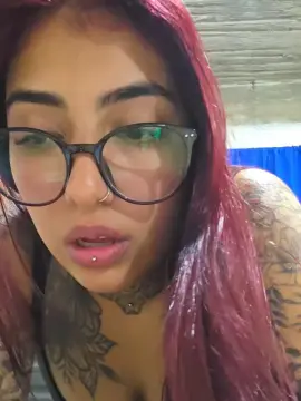 Yazzmin0  live sex cam