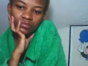 Sexygyal  live sex cam