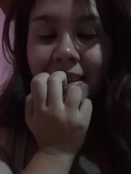 Ayluuu254  live sex cam