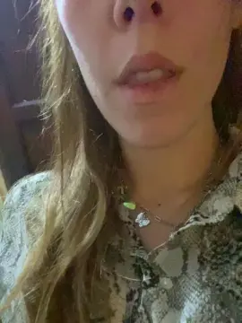 Denuu  live sex cam