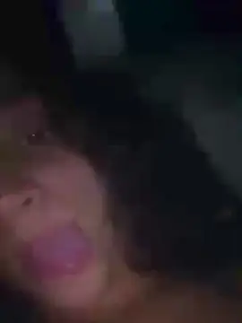 Laryssa31  live sex cam