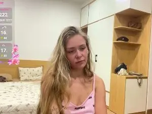 ChristaTolomeo  live sex cam