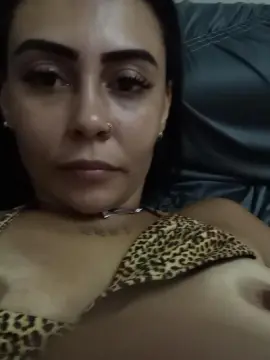 Butterfly281  live sex cam
