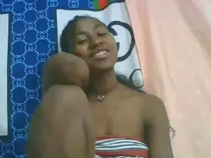 Chantale7  live sex cam