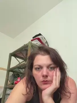 Lasoumise7  live sex cam