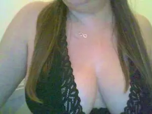 Luellax2  live sex cam