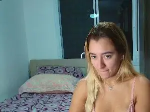 Lunavelvvett  live sex cam
