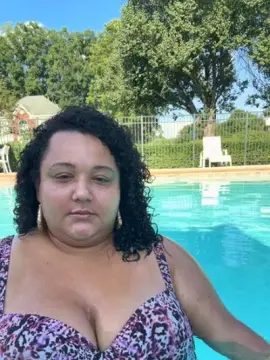 MSYELLOWBONEKIA  live sex cam