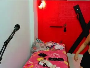 Bdsmforever18  live sex cam