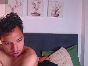 Naughtycouplex_  live sex cam