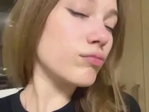 KarriJeltema  live sex cam