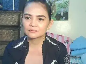 Kisses_Mae  live sex cam