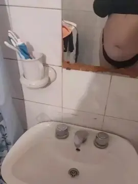 Gordibuena18  live sex cam