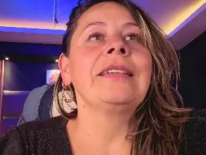 Cinthya_roberts  live sex cam