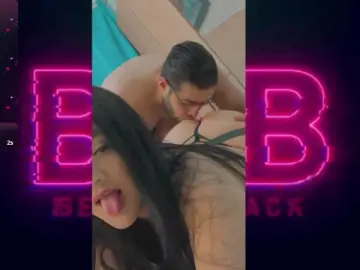 Kloeandmarko  live sex cam