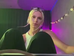 MargyLacoss  live sex cam