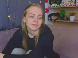 SigneTarone  live sex cam