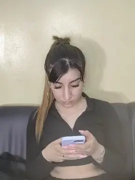 Amiraxrise  live sex cam