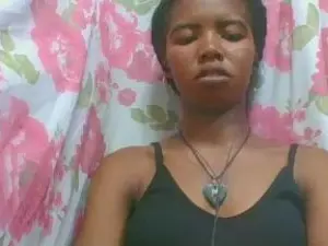 Lydialarin  live sex cam