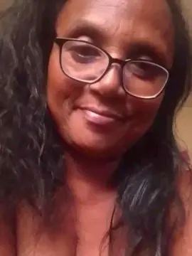 Momsexy_xxx  live sex cam