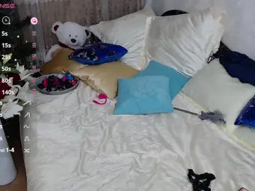 AdrianaDesire  live sex cam