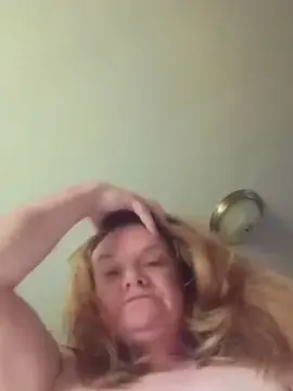 Lee49  live sex cam