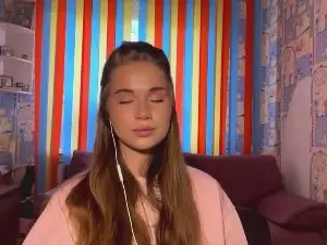 RonaQuaye  live sex cam